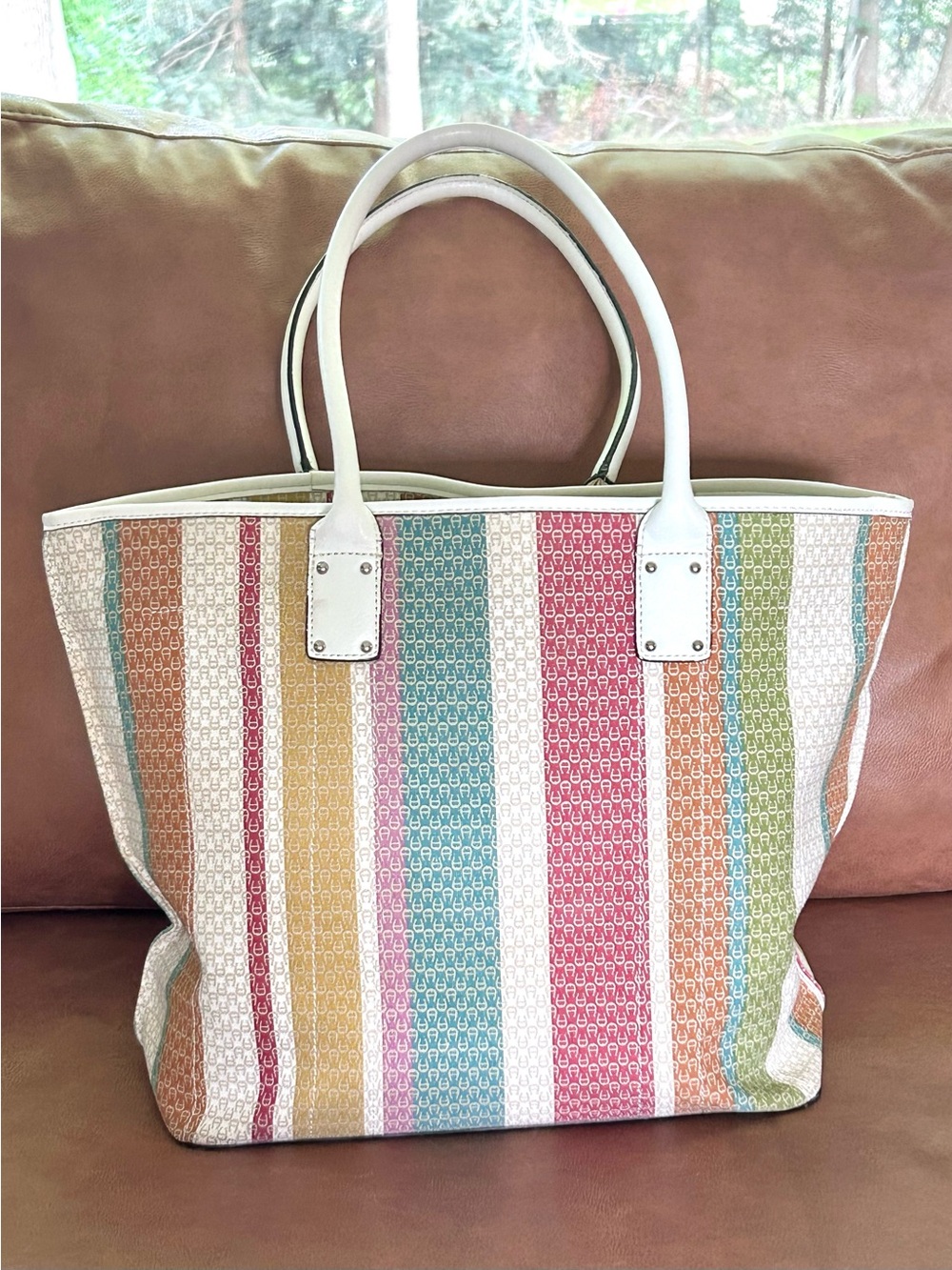 Etienne Aigner Modern Tote Striped Multicolor
Repeating Logo Canvas Shoulder Bag